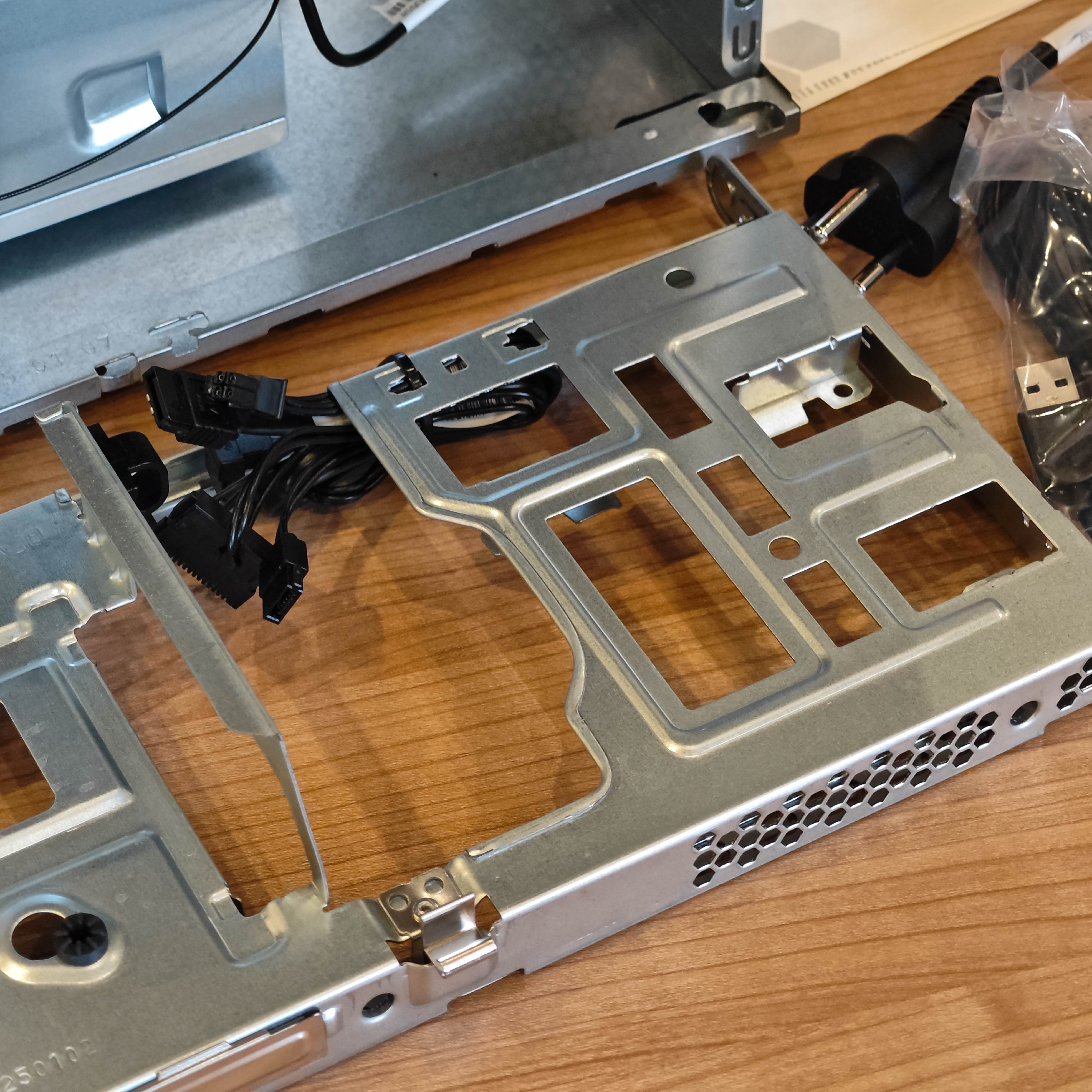 Lenovo-ThinkCentre-neo-50t-Gen5